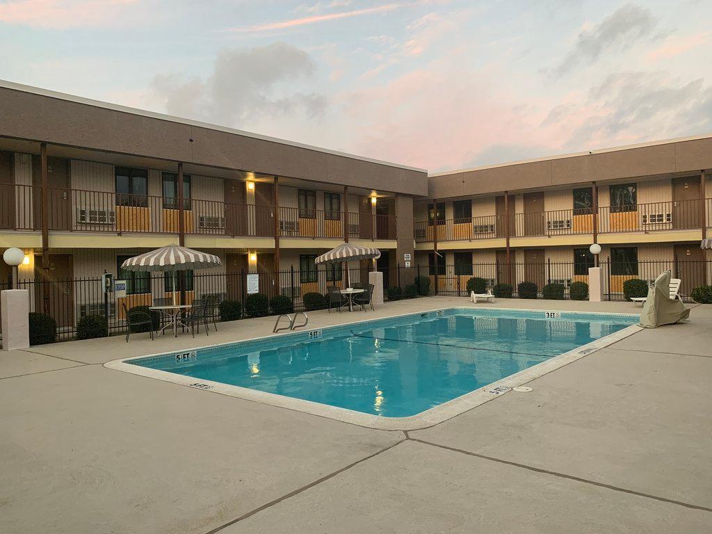 Red Roof Inn Lewisville Exterior photo