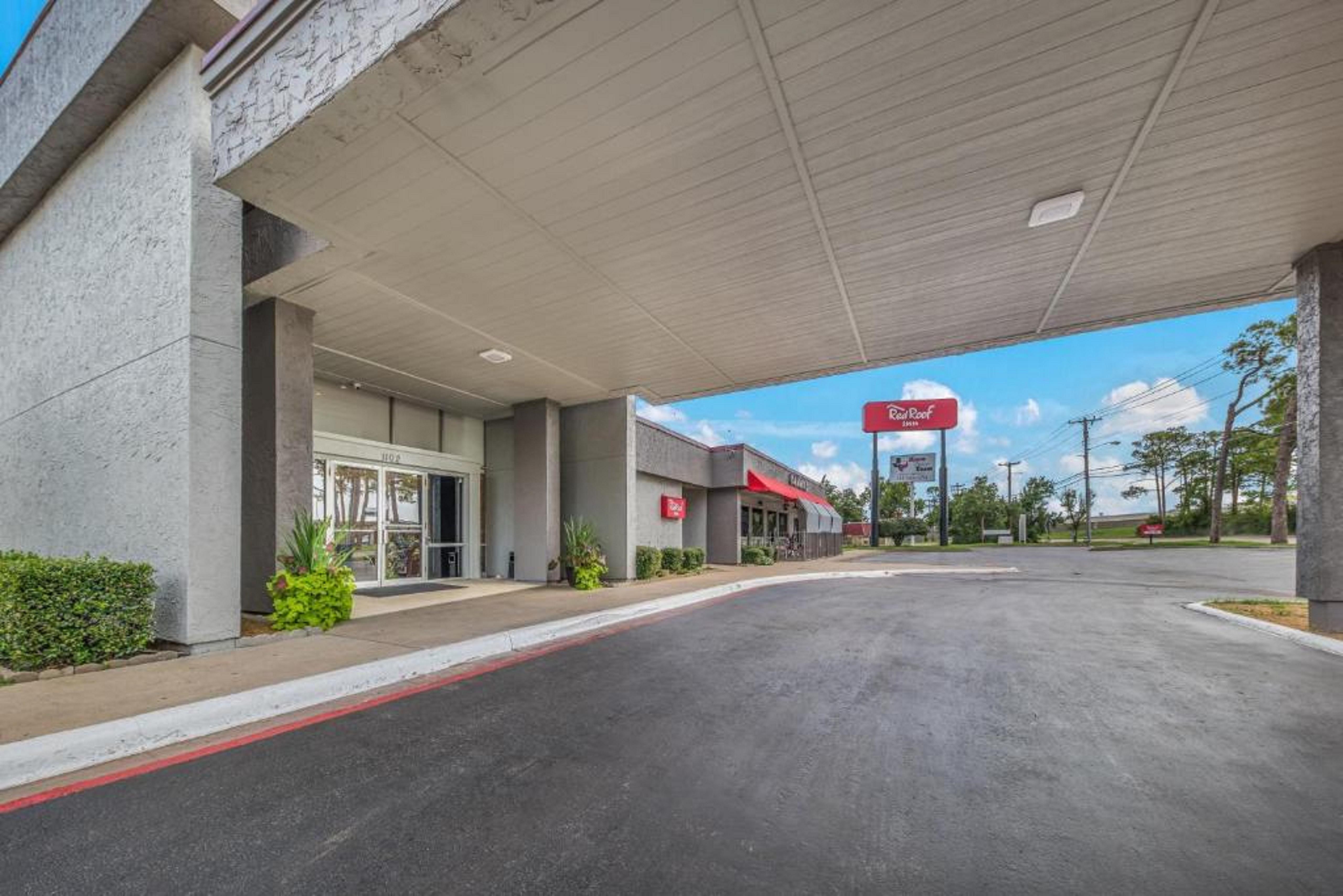 Red Roof Inn Lewisville Exterior photo